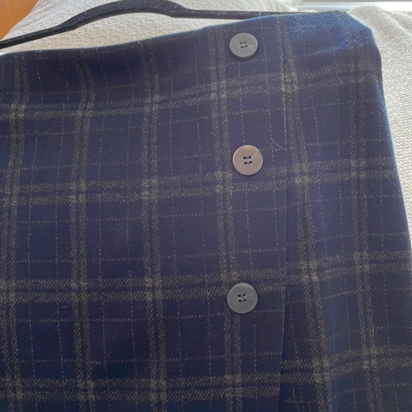 Like new J. Jill ladies faux wrap pull on skirt. - Picture 2 of 3